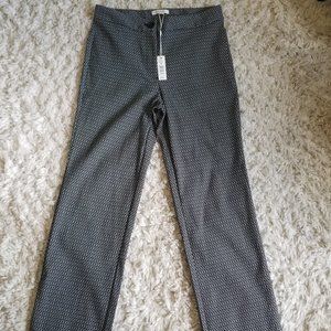 NWT Max Studio Black/White Patterned Pant